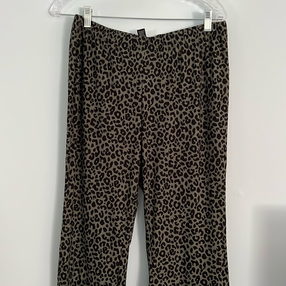 Forever 21 plus size flare leggings
